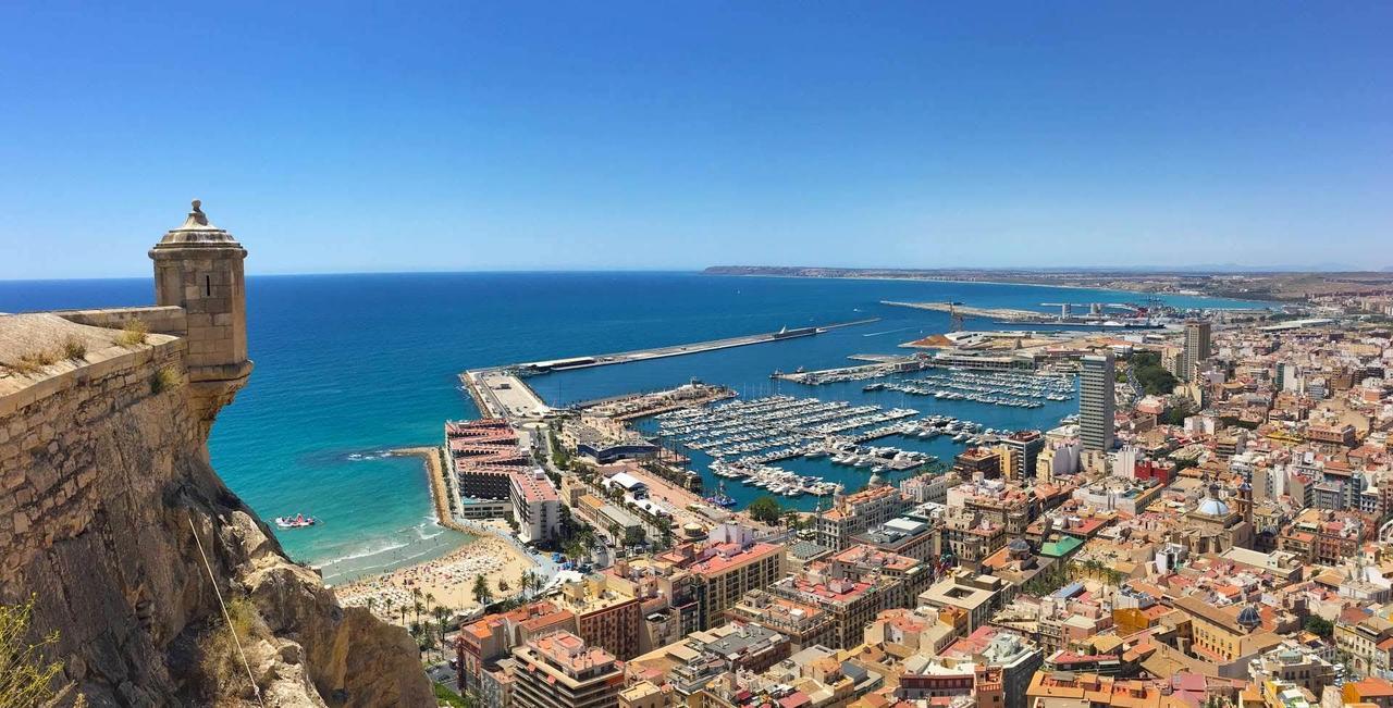 لقنت Casanova Apartment - Shopping And Beach المظهر الخارجي الصورة